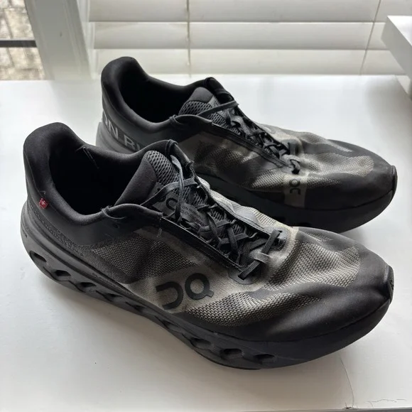 Oncloud Cloud Surfer Next Black Eclipse Men's 11.5 Running Train Gym‎